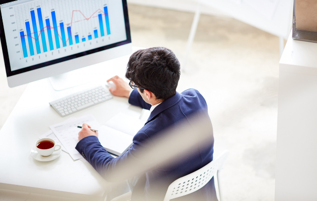 Affiliate marketing metrics dashboard showing EPC conversion rate CTR RPM and affiliate revenue tracking